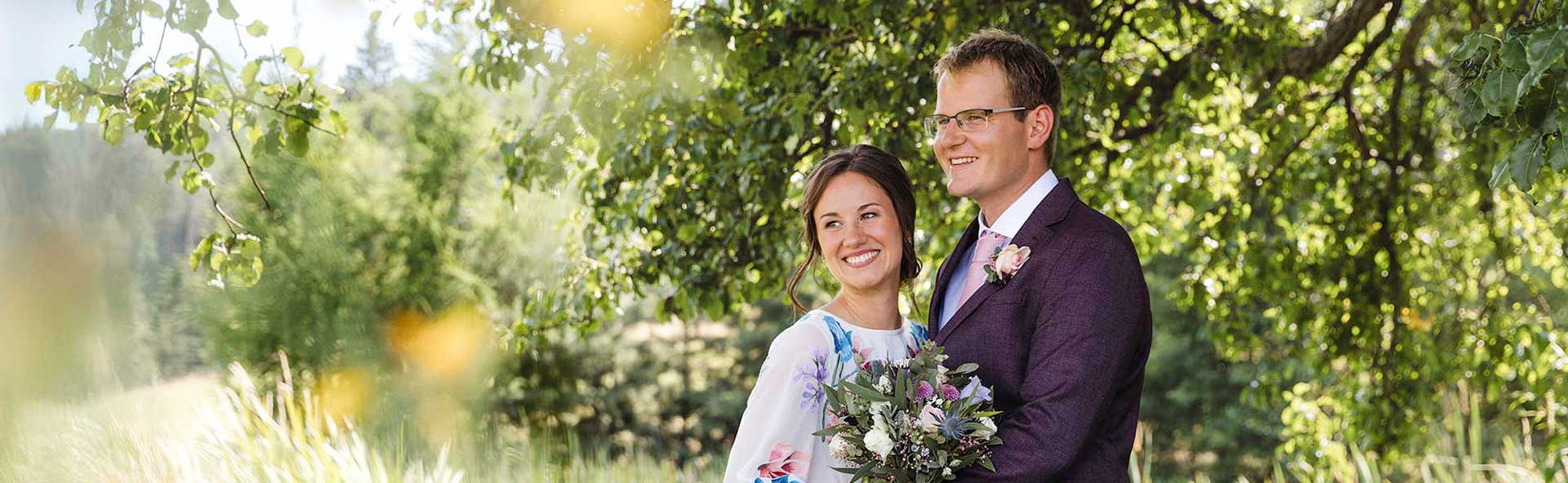 Brautpaarshooting im Grünen